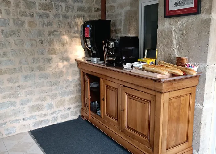 D'hotes De L'eglise Bed & Breakfast 3*