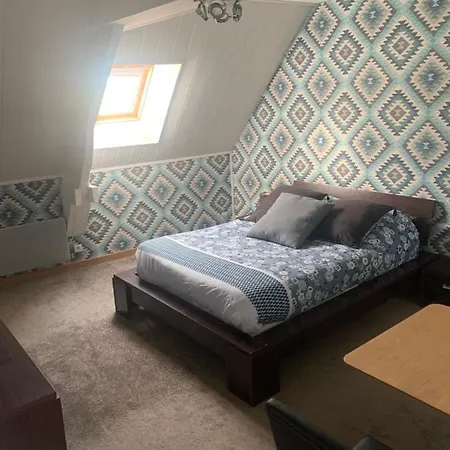 לינה וארוחת בוקר D'hotes De L'eglise