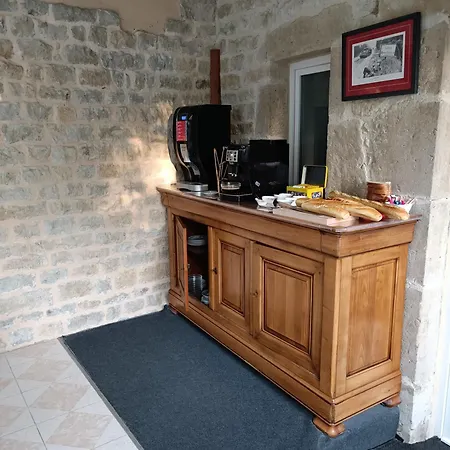 D'hotes De L'eglise Bed & Breakfast 3*