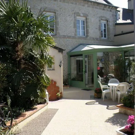 D'hôtes De L'eglise Couette-café