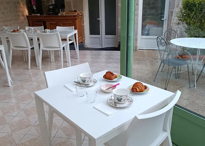 D'hôtes De L'eglise Couette-café Sainte-Mère-Église